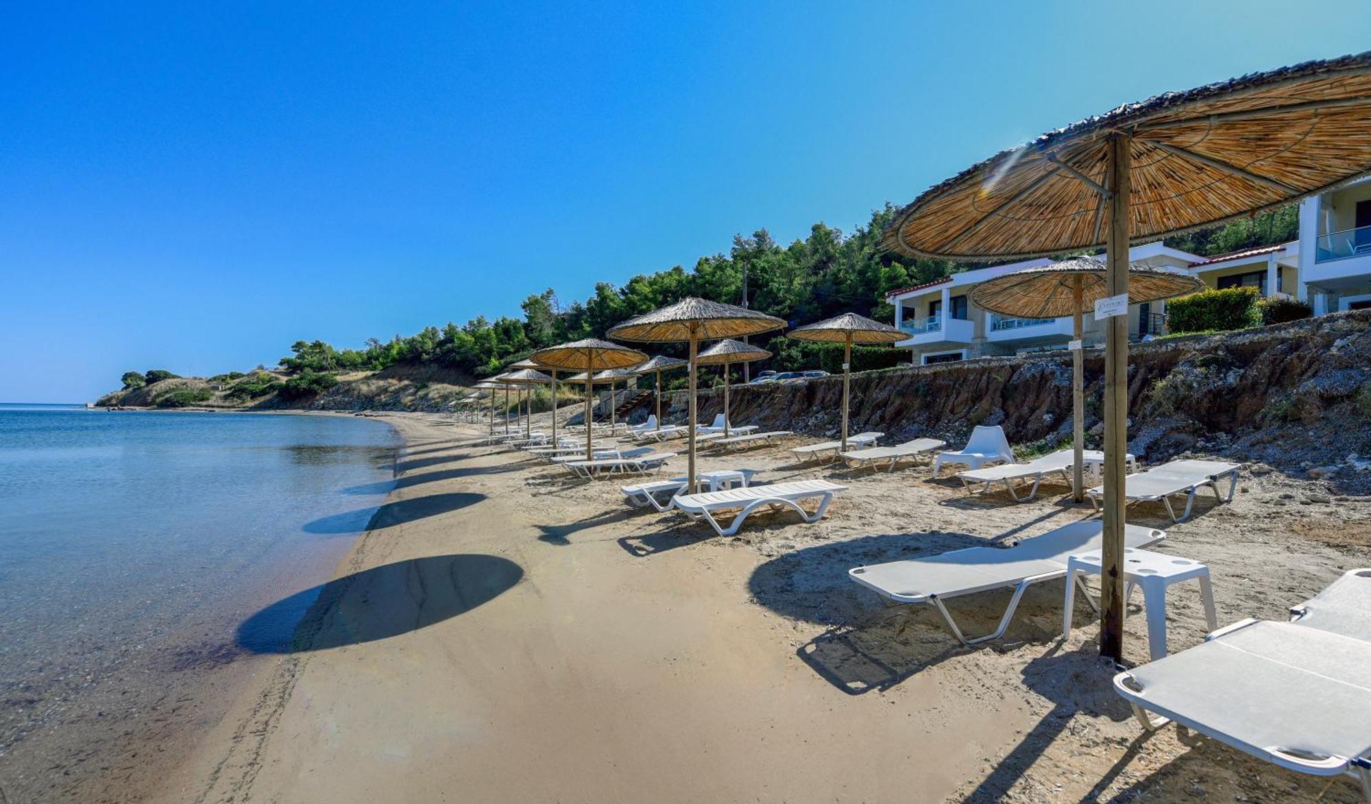 Elpiniki Luxury Apartments Nea Poteidaia Esterno foto